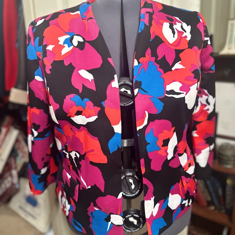 Kasper Pink and Blue Floral Blazer